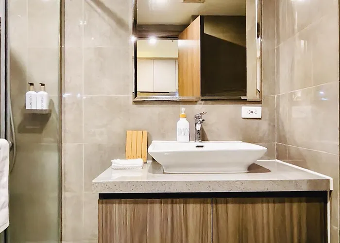 East Glory Center Residences Twin Double Bed Of Dreams Moa Naia Hotel *
