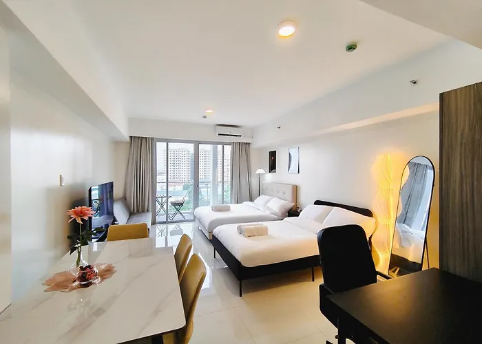 Hotel East Glory Center Residences Twin Double Bed Of Dreams Moa Naia